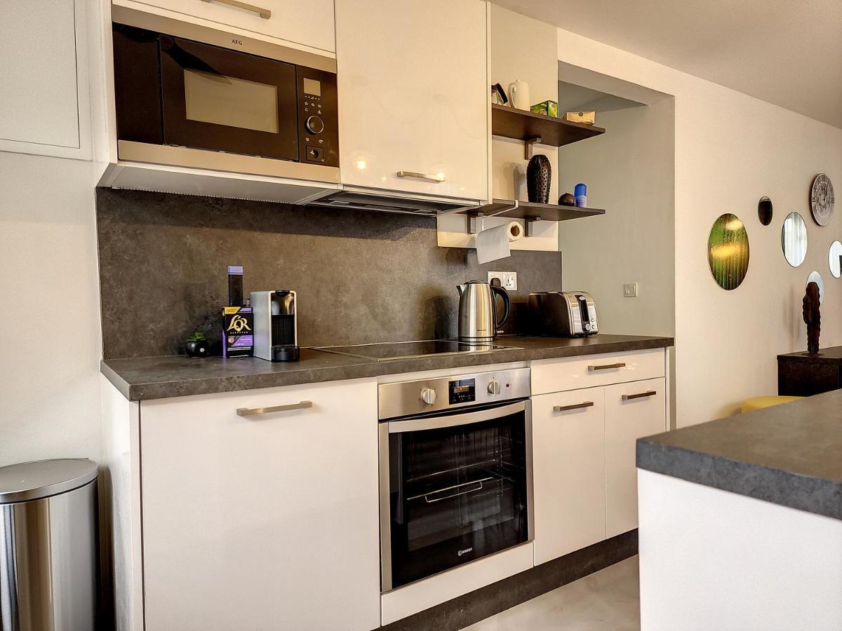 Sunkissed - Brand New Beach Apartment Located 50M From Beach Flic-en-Flacq Extérieur photo