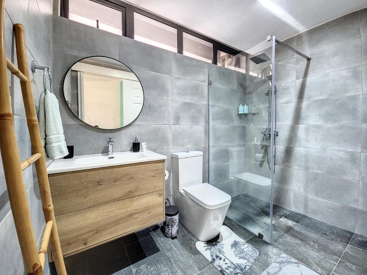 Sunkissed - Brand New Beach Apartment Located 50M From Beach Flic-en-Flacq Extérieur photo