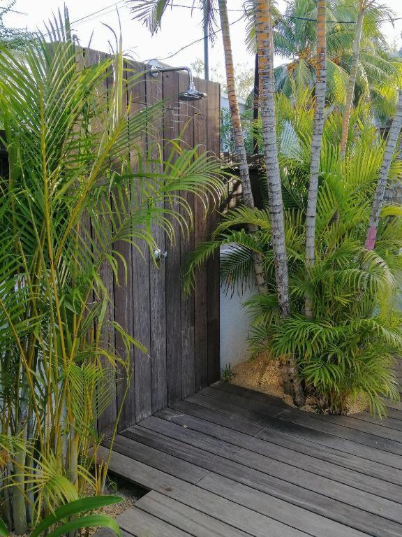 Sunkissed - Brand New Beach Apartment Located 50M From Beach Flic-en-Flacq Extérieur photo